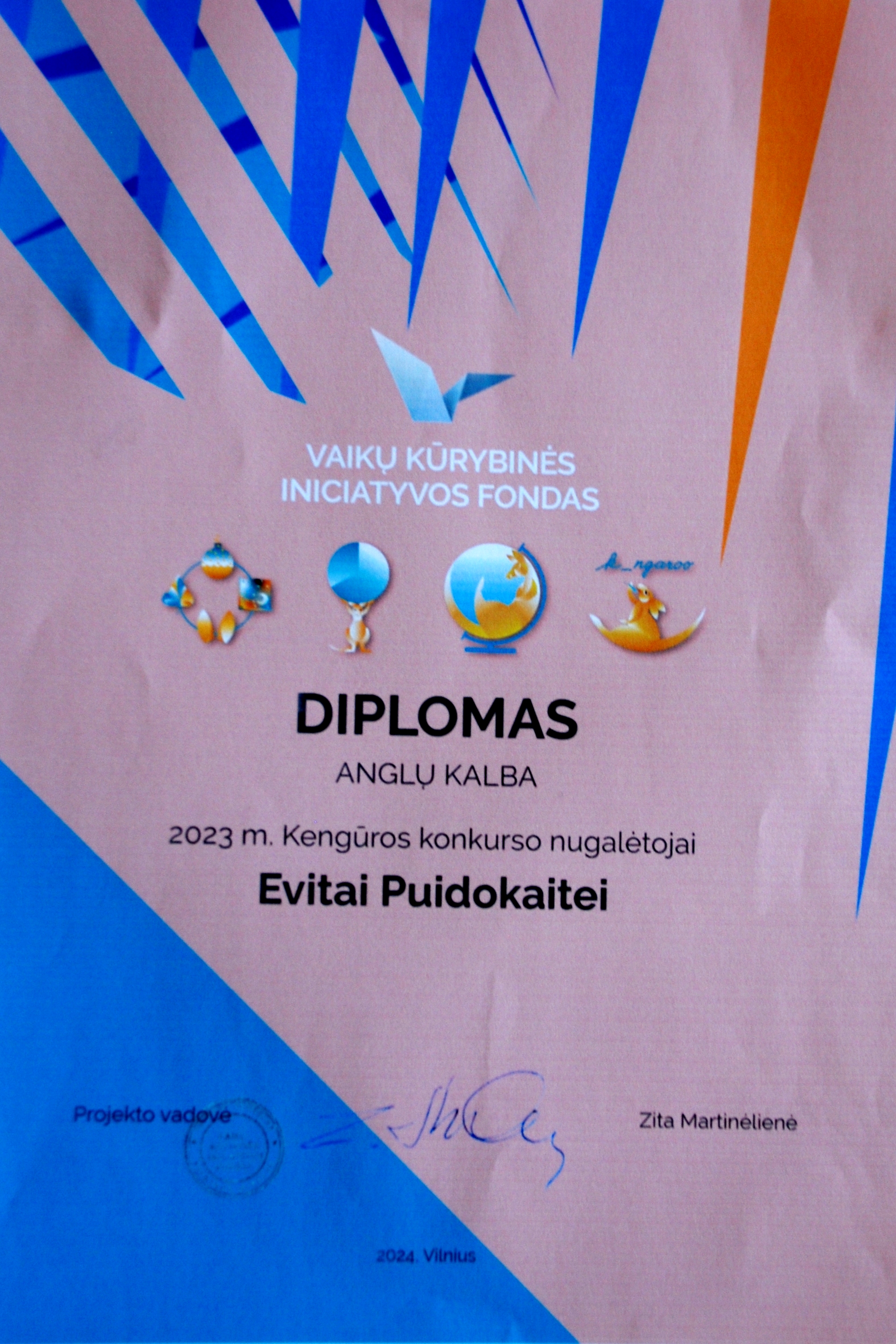 Evita Puidokaitė (8d kl.) šiais mokslo metais dalyvavo Kengūros konkurso anglų kalba Lyderių ture