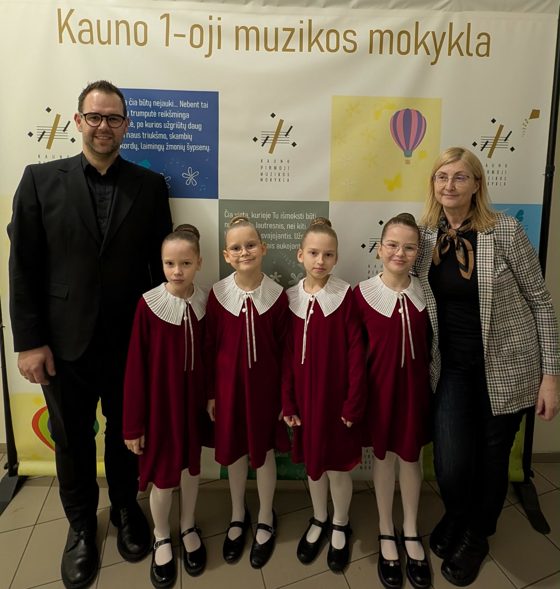 🎶🌷 Sveikiname! 🌷🎶